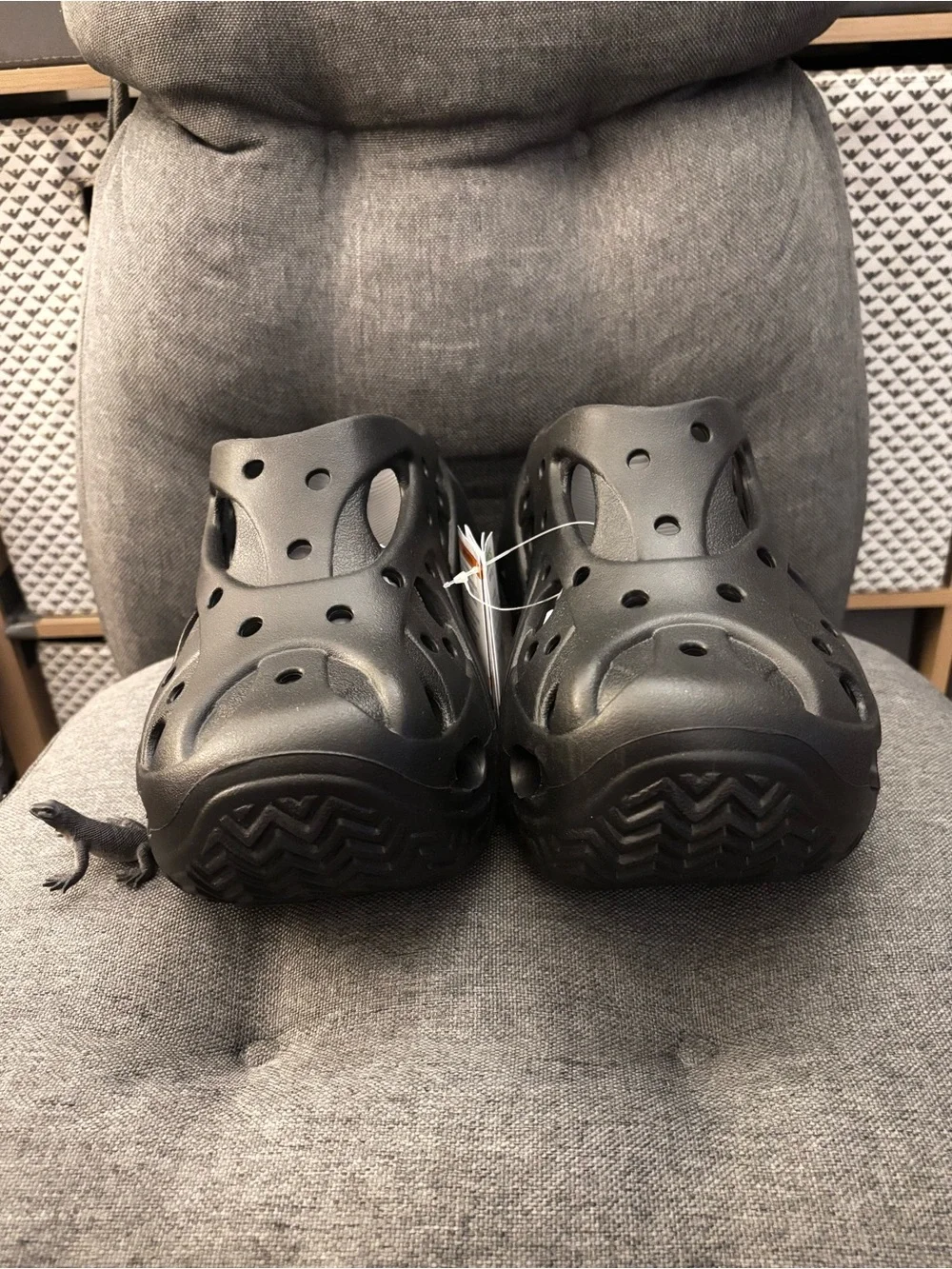 CROCS CAGED CLOGS BLACK, size W9